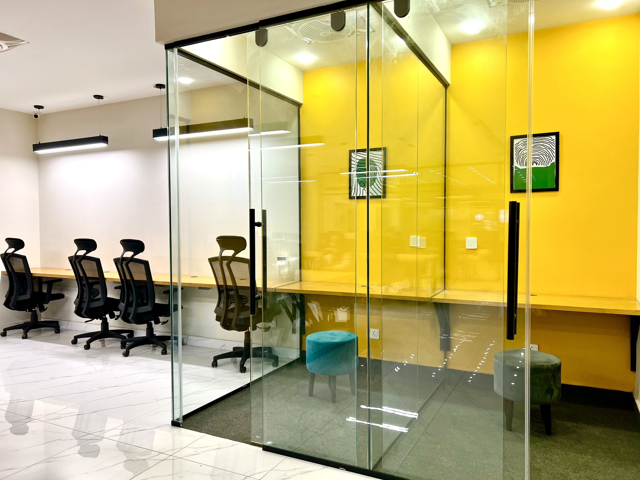 Launchbox huddle rooms for collaboration